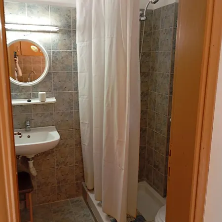 Denise Кефалос