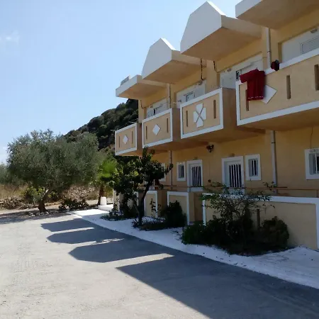 Denise Кефалос