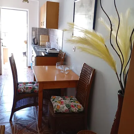 아파트호텔 Denise 케팔로스