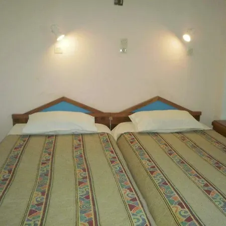 Aparthotel Denise 2*