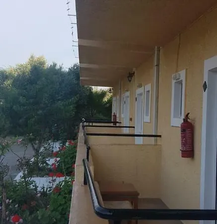 Denise Aparthotel