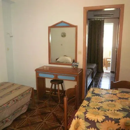 Denise Aparthotel
